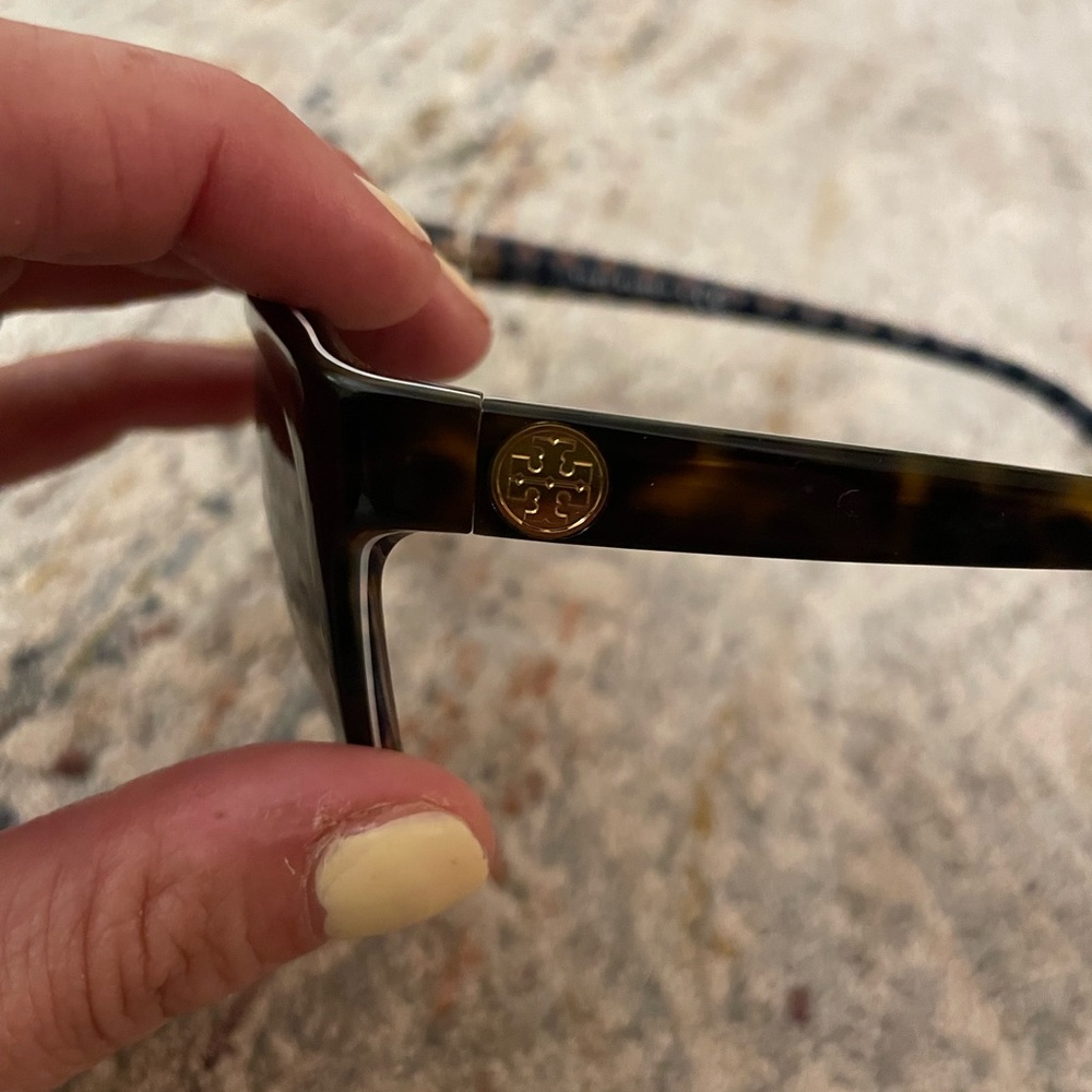 Tory Burch Sunglasses: Brown lenses, Tortoise Frame